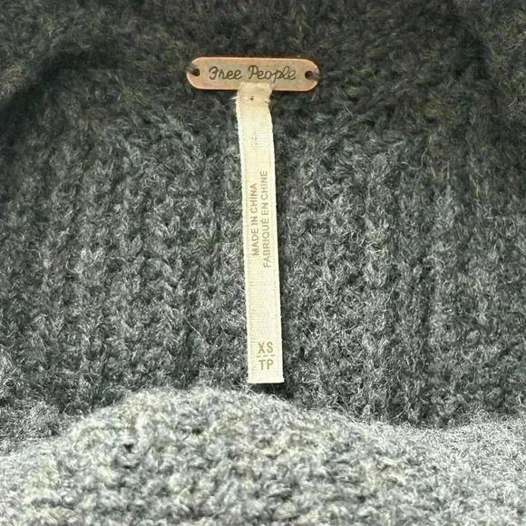 Free People Need It Now Turtleneck Sweater Vest In Charcoal  Ribbed Back Slit XS - Picture 2 of 9